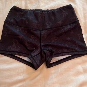 GUC xs Rokfit booty shorts